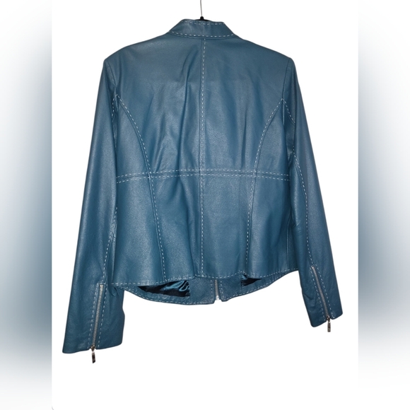 100% Genuine Leather Jacket - Picture 3 of 8